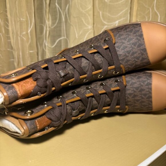 MK LOGO COMBAT BOOTS - Picture 9 of 9